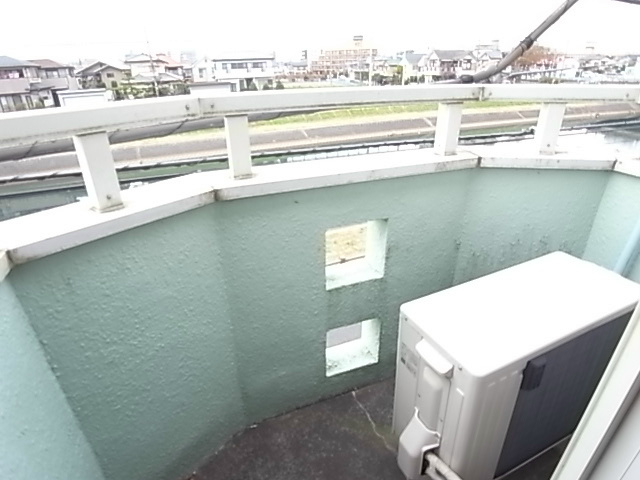 ジュネパレス新松戸第52 ベランダ