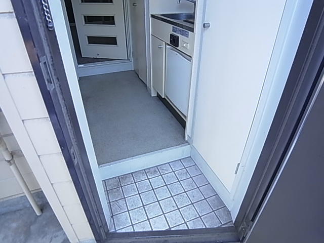 ジュネパレス新松戸第12 玄関