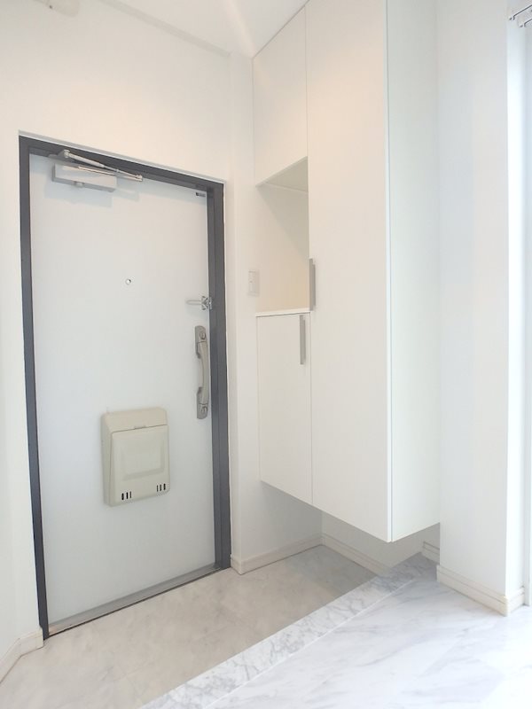 初台マンション 玄関