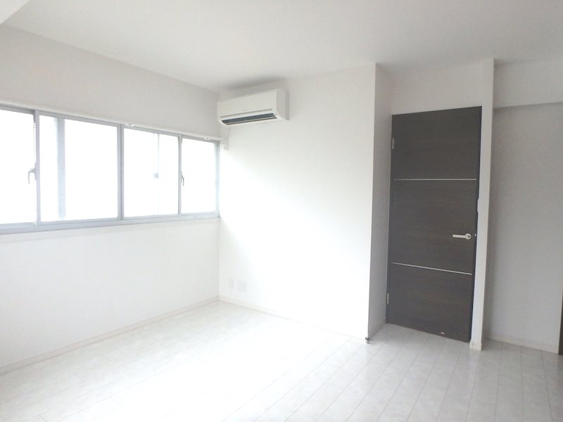 初台マンション ベッドルーム