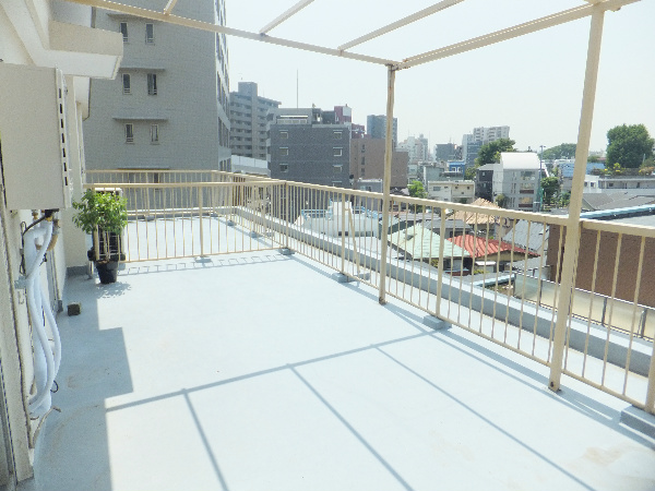 初台マンション ベランダ