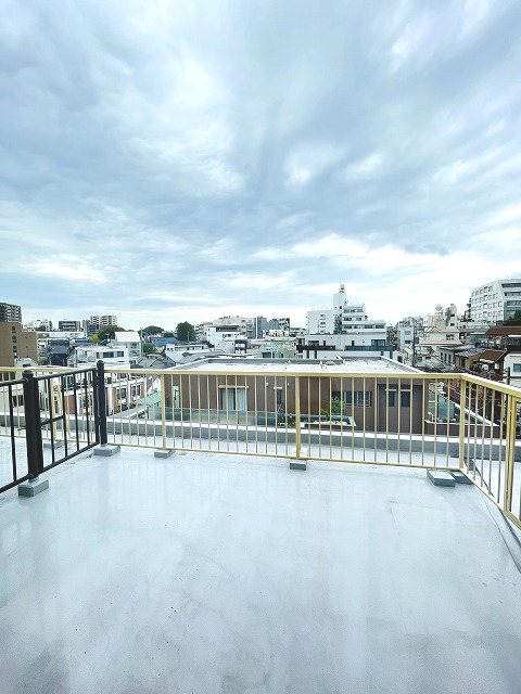 初台マンション ベランダ