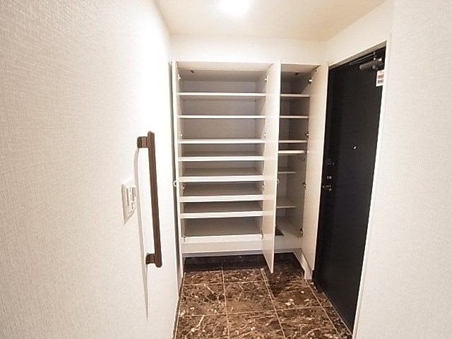 パークスカイタワー・松戸 玄関