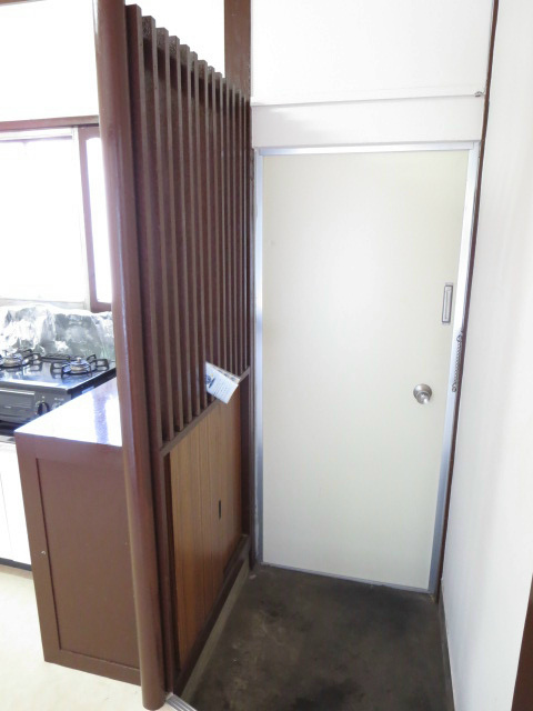長谷川アパート 玄関