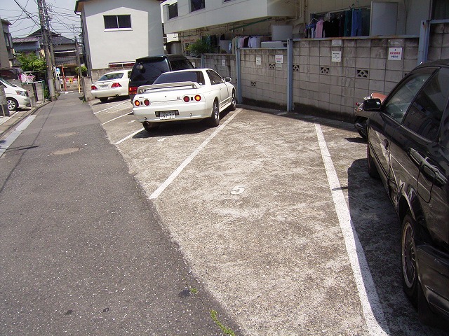 第一ノーブルマンション駐車場 4号室 外観