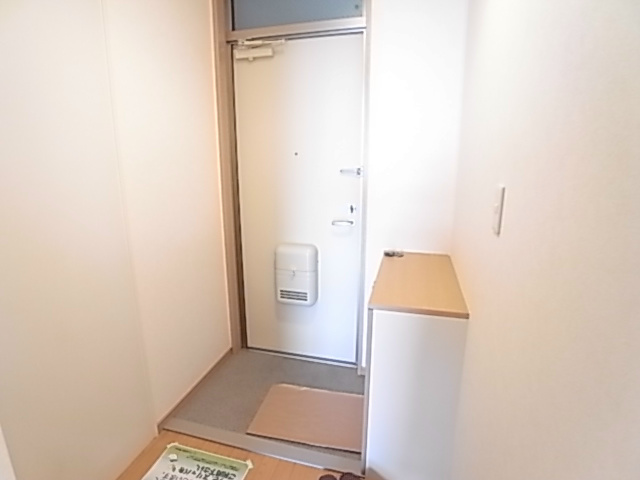 ヴィラともえ 玄関