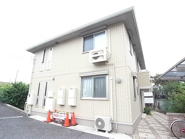 エモシオン 202号室 外観