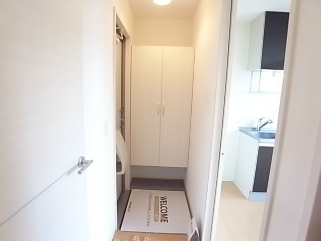 エモシオン 玄関