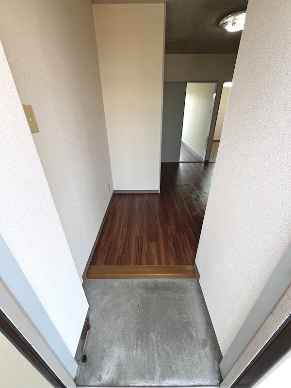イーグルフラッツ 玄関