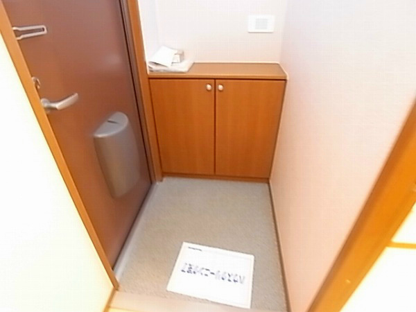 エントピアＣ 玄関