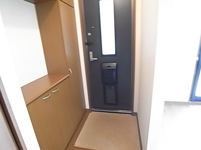 イーストヒルズ雅Ⅲ 玄関