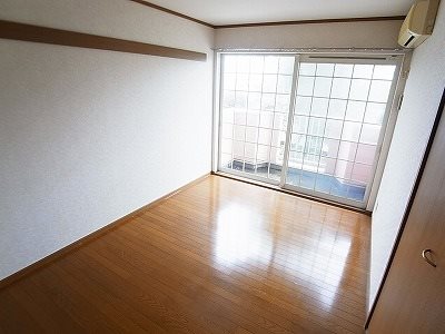 サニービレッジ１番館 ベッドルーム