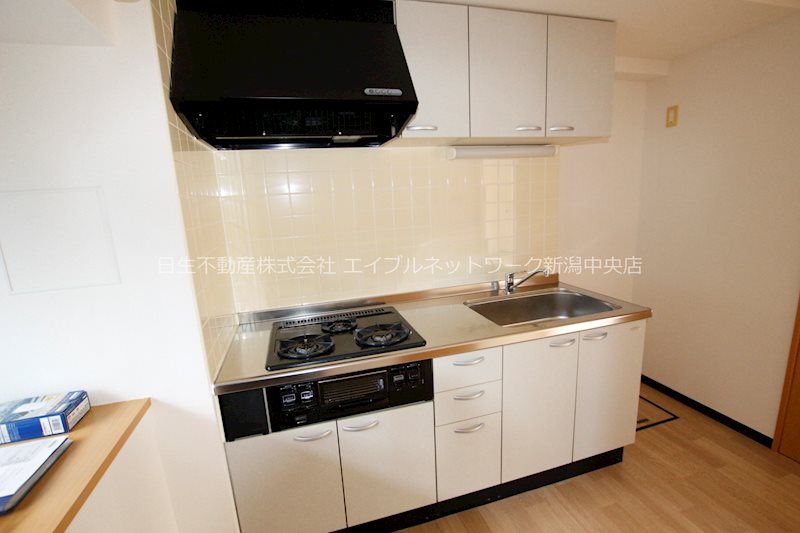 BUENA西堀前通一番町 キッチン