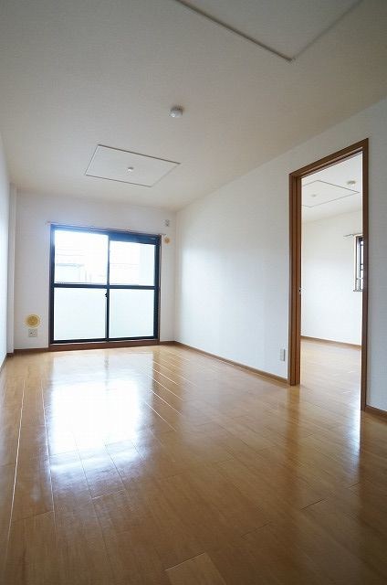 ドルチェ小金原 リビング