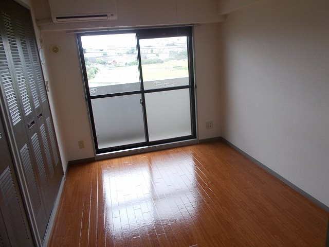 アーバンハイツ土志田 リビング