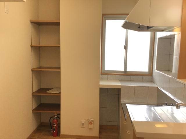沖縄県中頭郡西原町我謝 収納