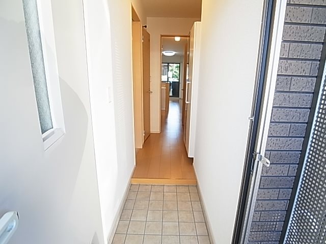 フェスティナ　レンテ 玄関