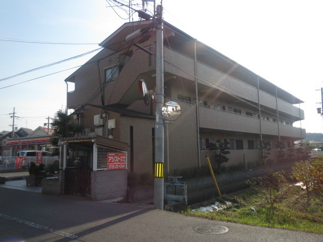 サンメゾンイズミ 外観