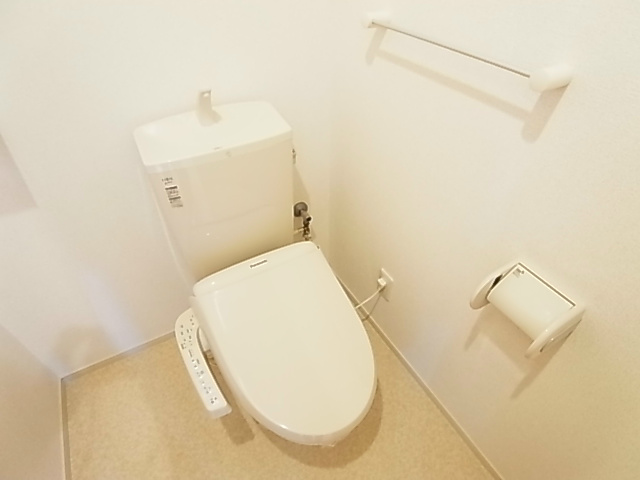 アン・ミケーリア その他1