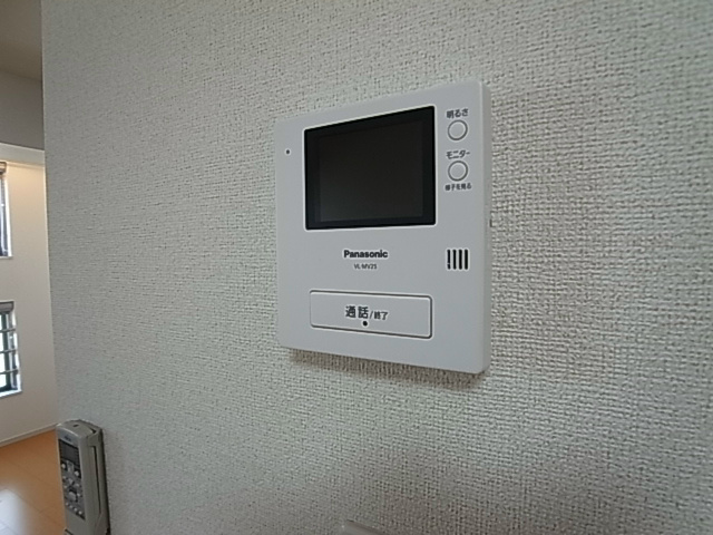 アン・ミケーリア その他4