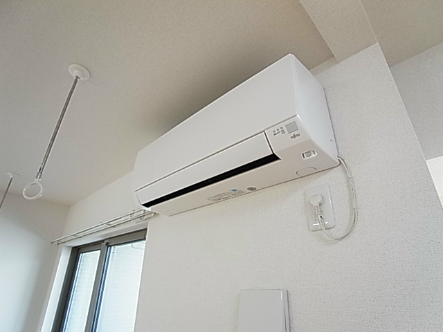 アン・ミケーリア その他6