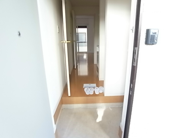 ヴァーグ伍番館 玄関