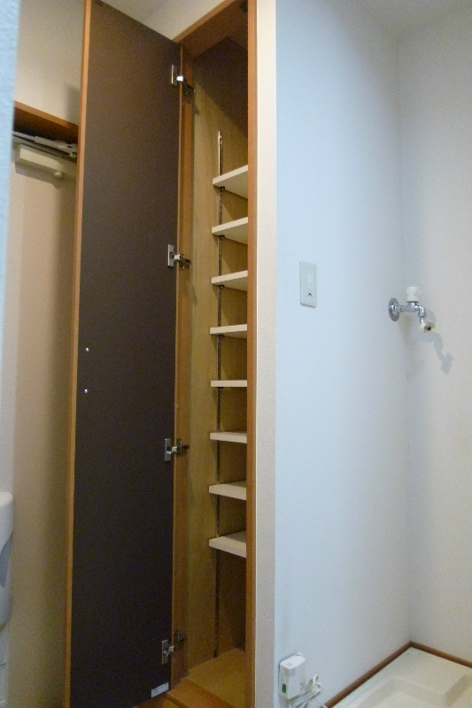 ツインステージA棟 玄関