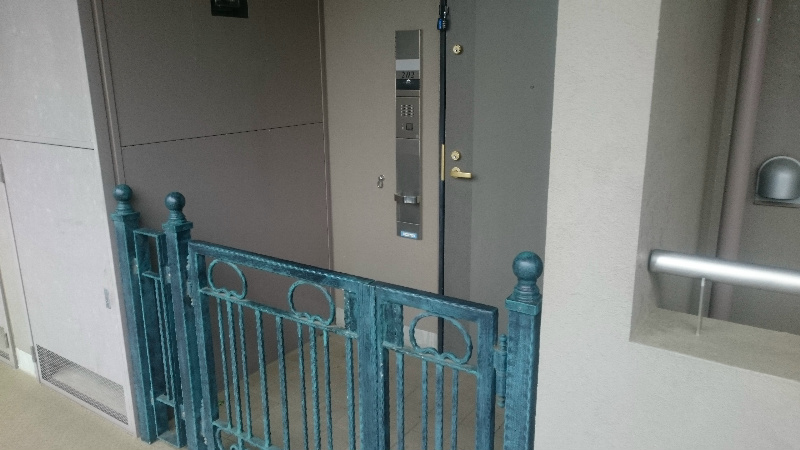 アヴニール深沢 玄関