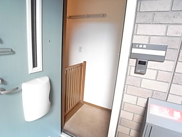 フローラルコート 玄関