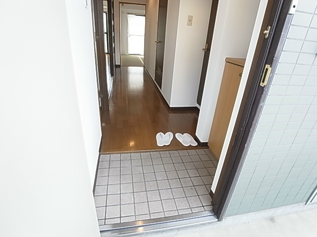 クレアンヌーブ 玄関