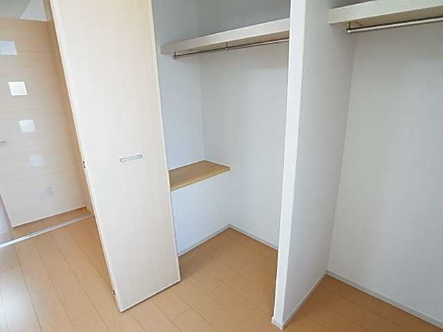 アン・ミケーリア その他8