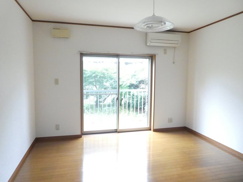 ハイツ・マキ２ リビング