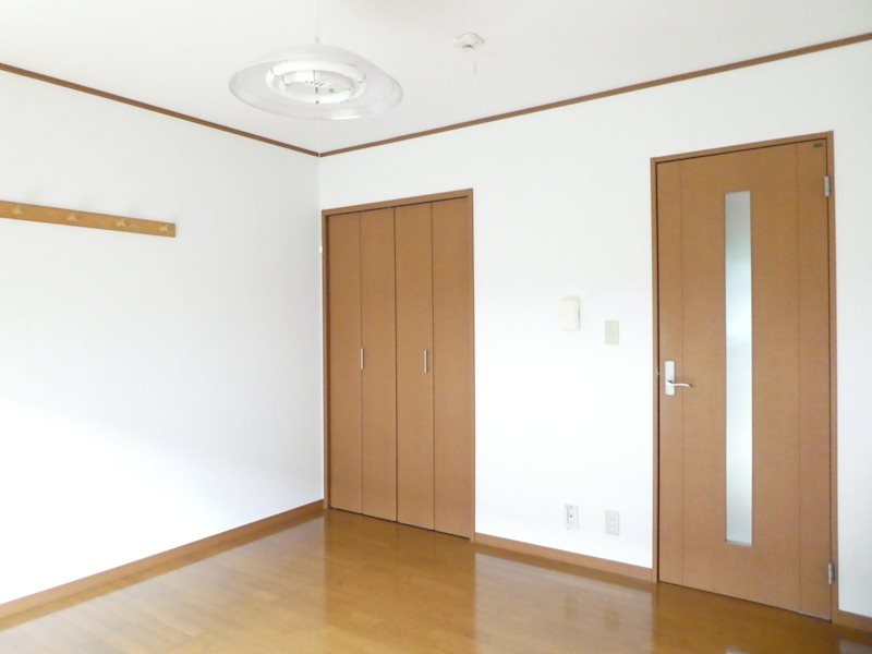 ハイツ・マキ２ ベッドルーム