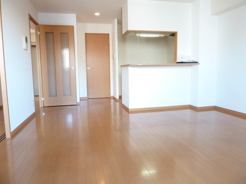 ROYALHOUSE猪ノ坂 リビング