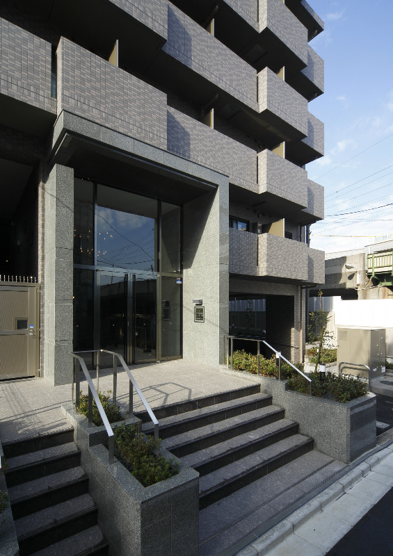 ルーブル仲六郷弐番館 エントランス