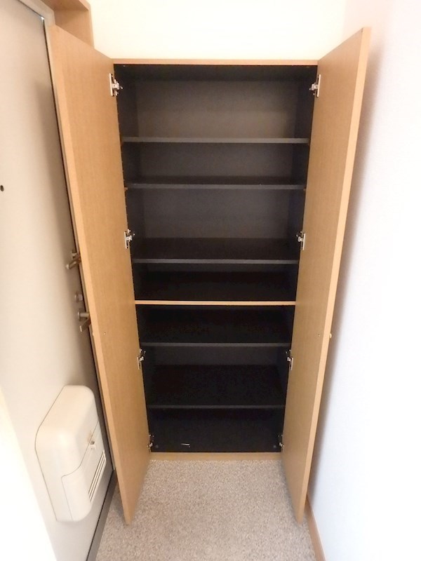 EIKOH CRESCENT 玄関