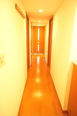 クレッセント目白 玄関