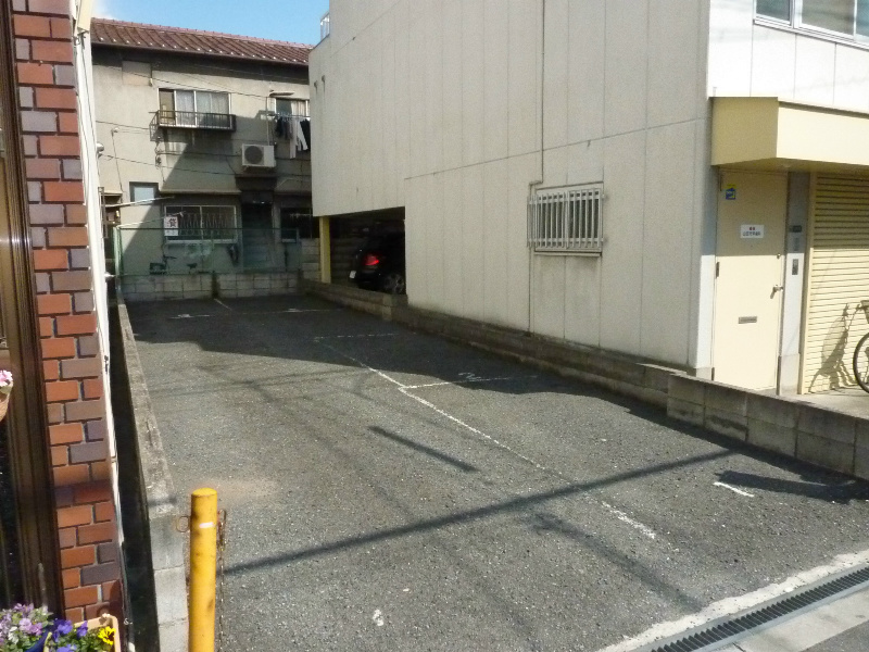 豊倉モータープール　軽専用 玄関
