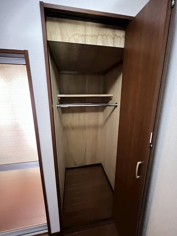 今里細塚18-1貸家 収納