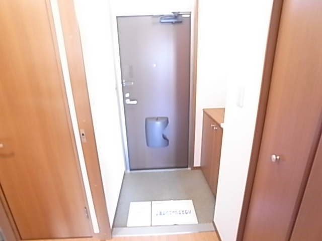 エントピアＣ 玄関