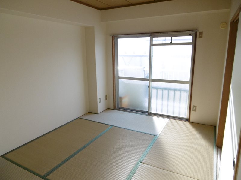 グリーンハイムいちかわ ベッドルーム