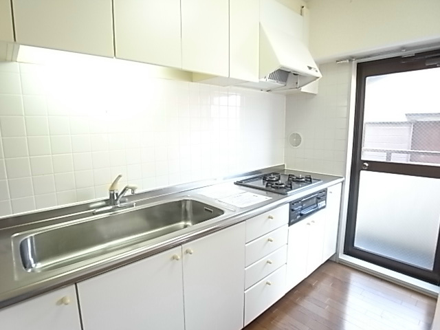 ロイヤルグリーン松戸 キッチン