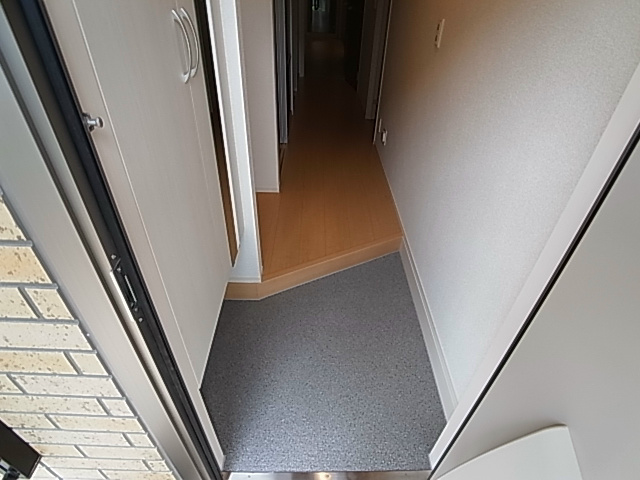 ウエストパーク藤 玄関