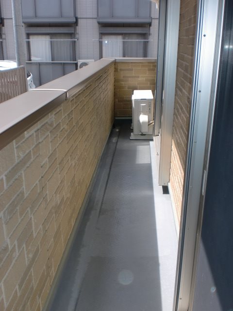 クレッシェンテ ベランダ