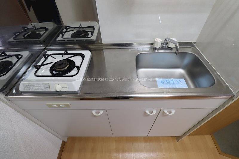 BUENA女池西 キッチン