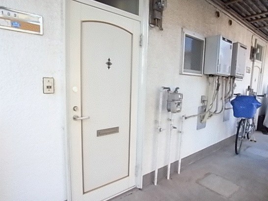 メゾン・ド・ヴァチュー 玄関