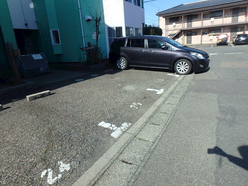 上所グリーンタウンF棟 駐車場