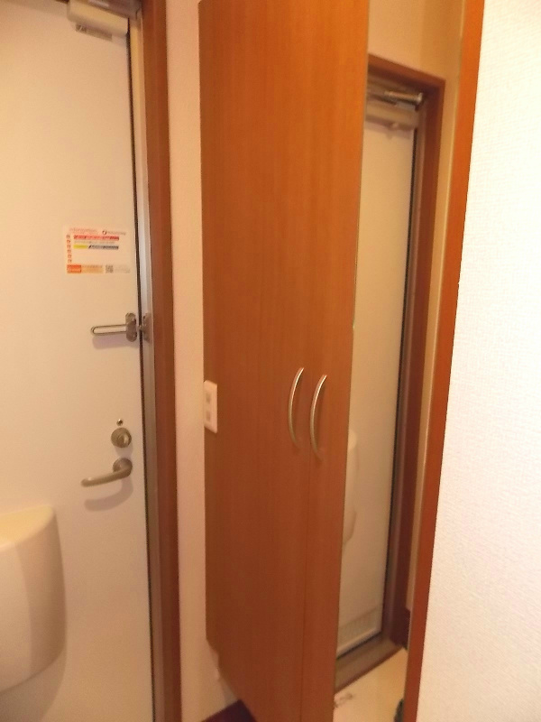 ヴェルテマレ　コマノ 玄関
