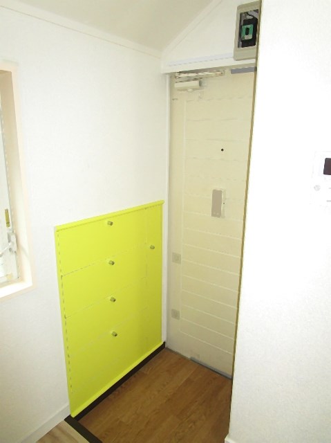 上高田ハイツ 玄関