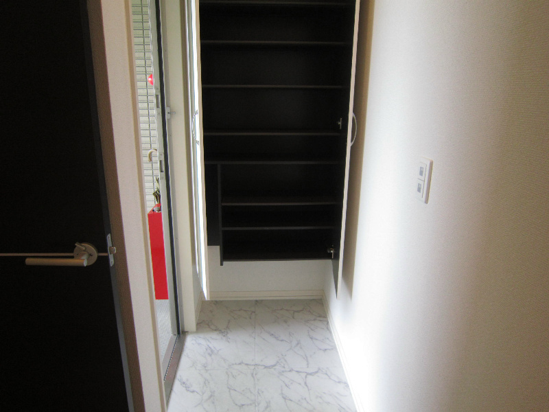 アドミラブールりんくう 玄関